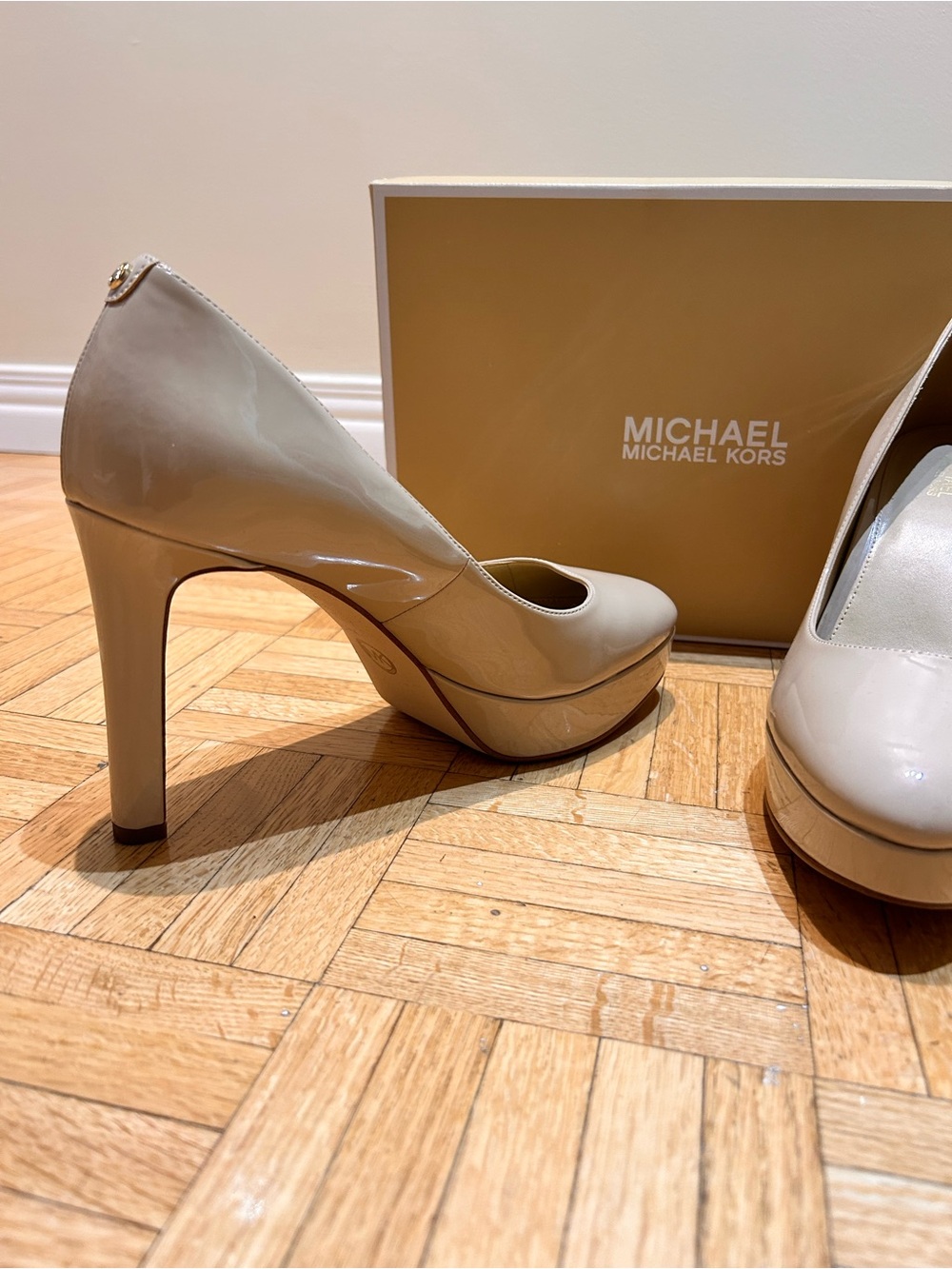 Michael Kors Cream Patent Leather Platform Pump